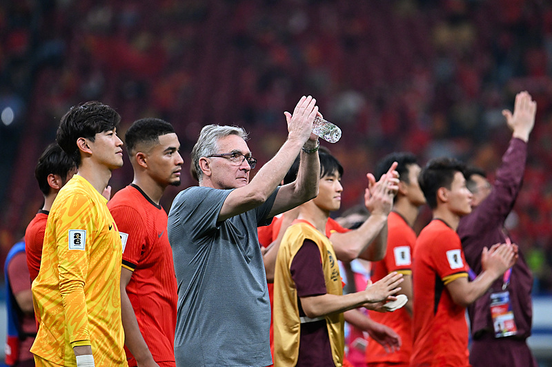 强队连续遭遇挑战，胜负悬念引人关注的简单介绍