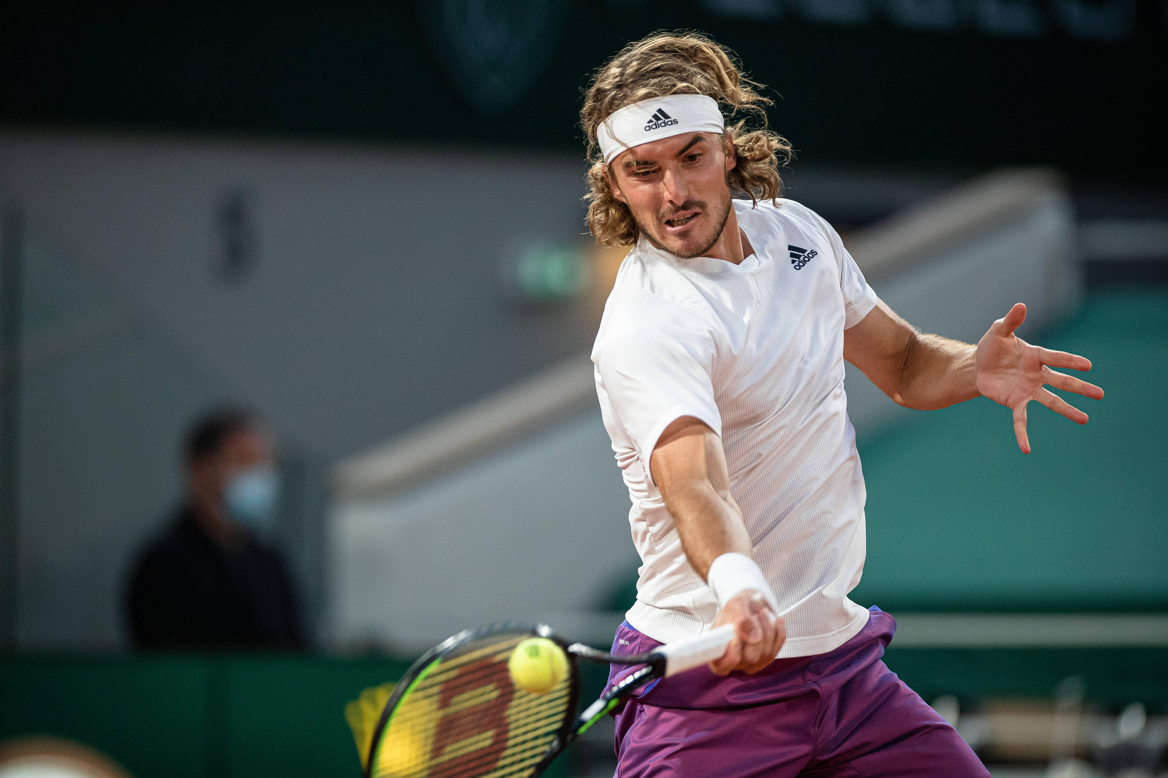 包含日本网球队爆冷世界网球队，西西帕斯惊艳世界的词条