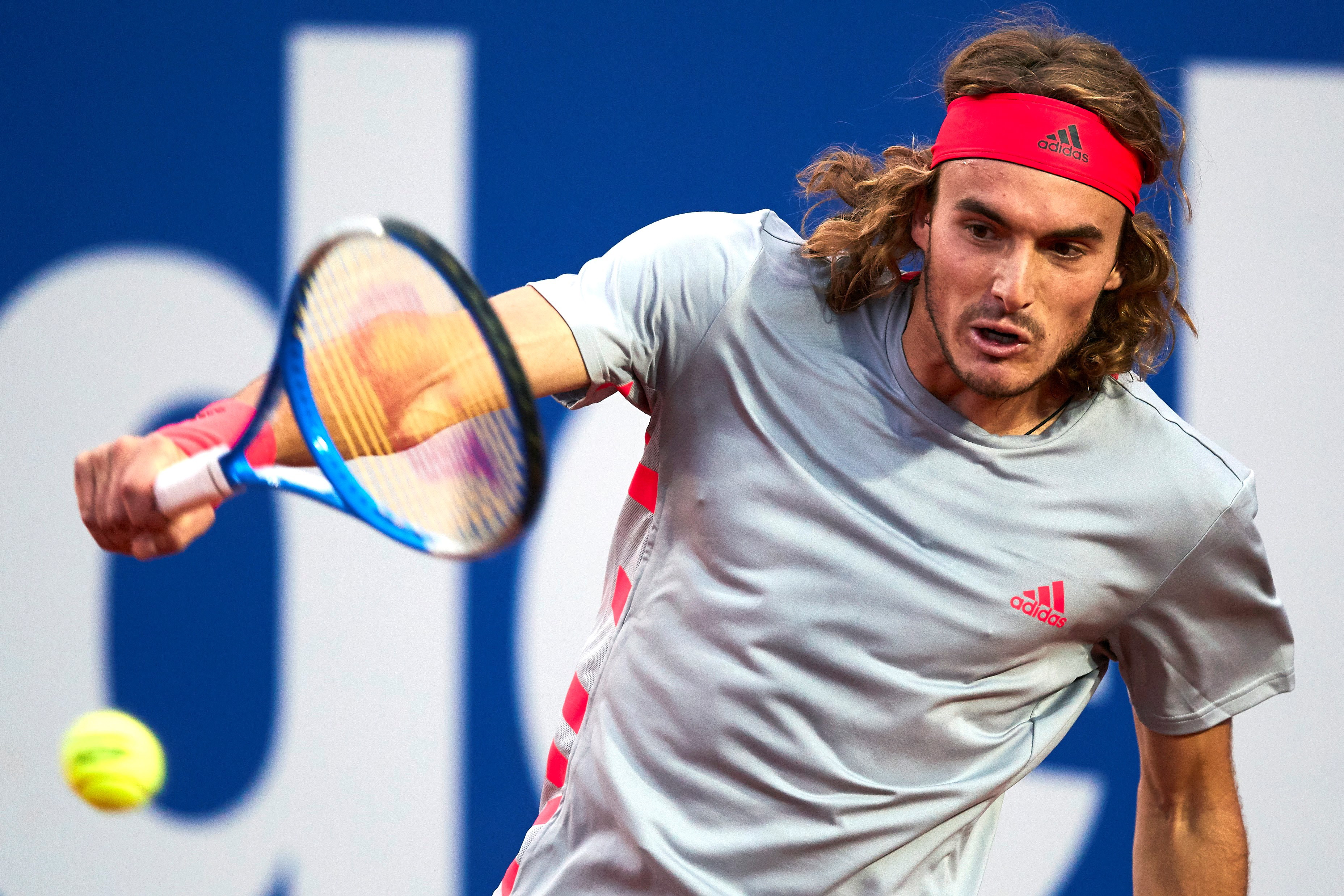 包含日本网球队爆冷世界网球队，西西帕斯惊艳世界的词条