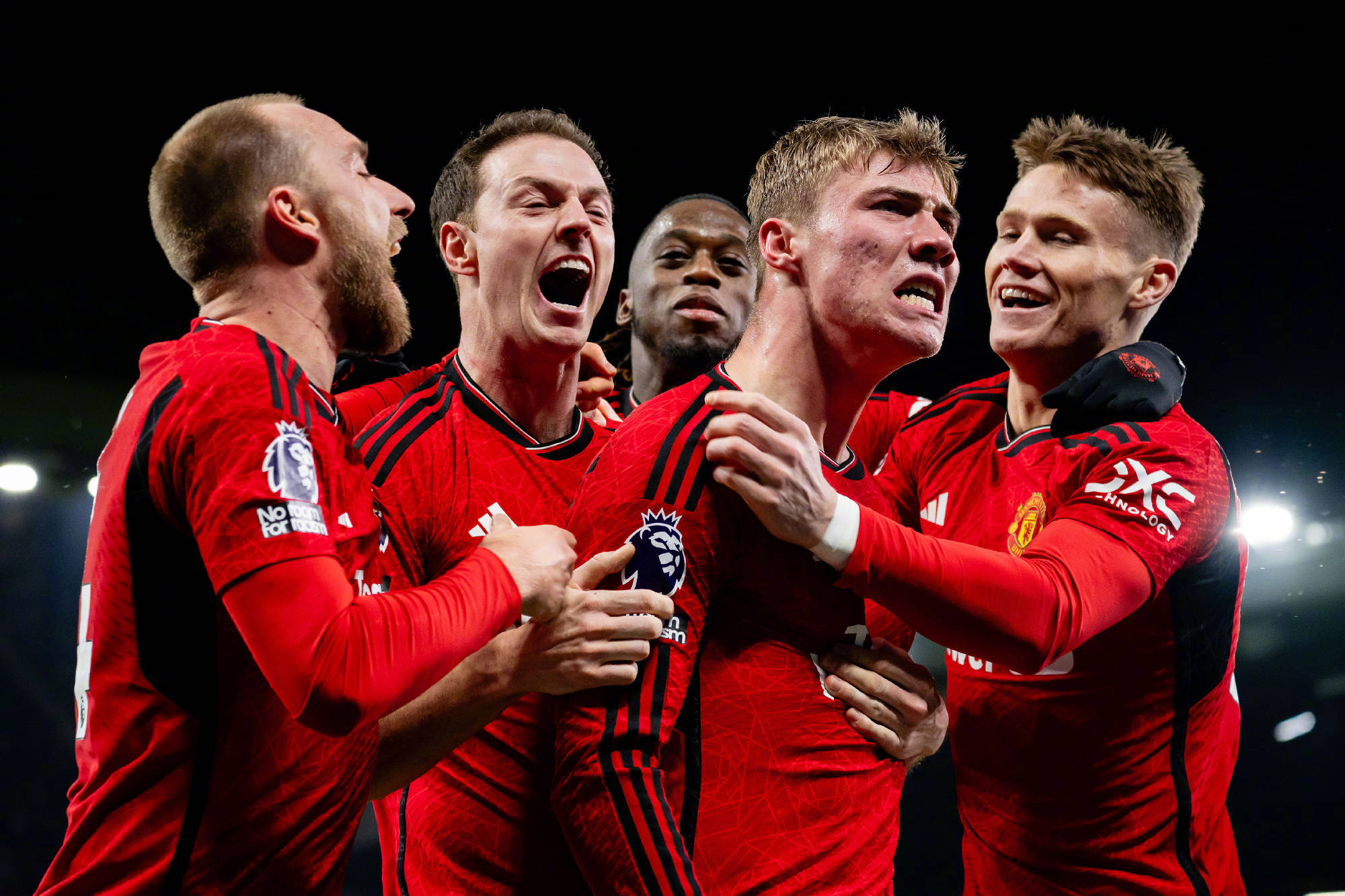 关于曼联完胜土耳其，加维制霸全场的信息