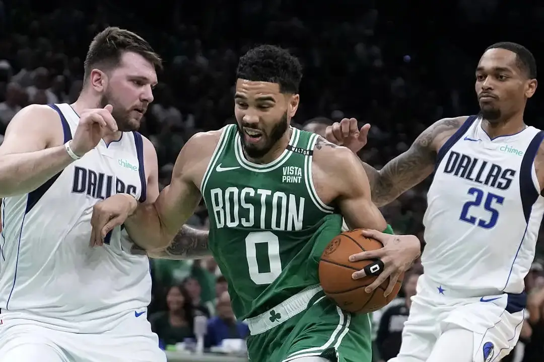 关于土耳其男篮鏖战加拿大男篮,杰伦·布朗关键制胜的信息 关于土耳其男篮鏖战加拿大男篮,杰伦·布朗关键制胜的信息