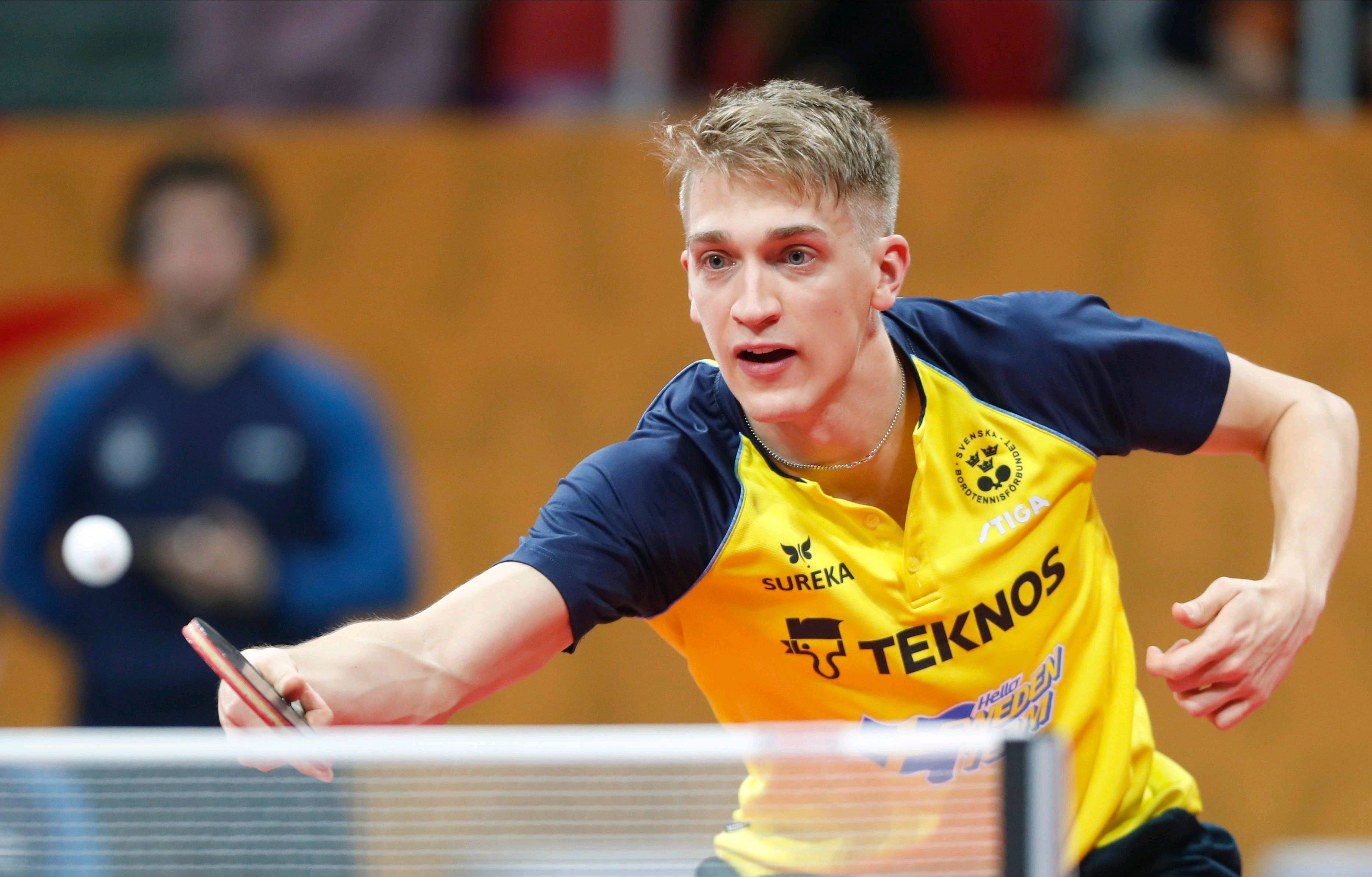 包含格林斯比令人意外，零封对手实现击败的词条