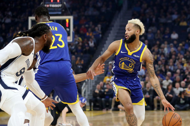 关于洛卡特利纳加盟热那亚，将在意大利联赛报到的信息