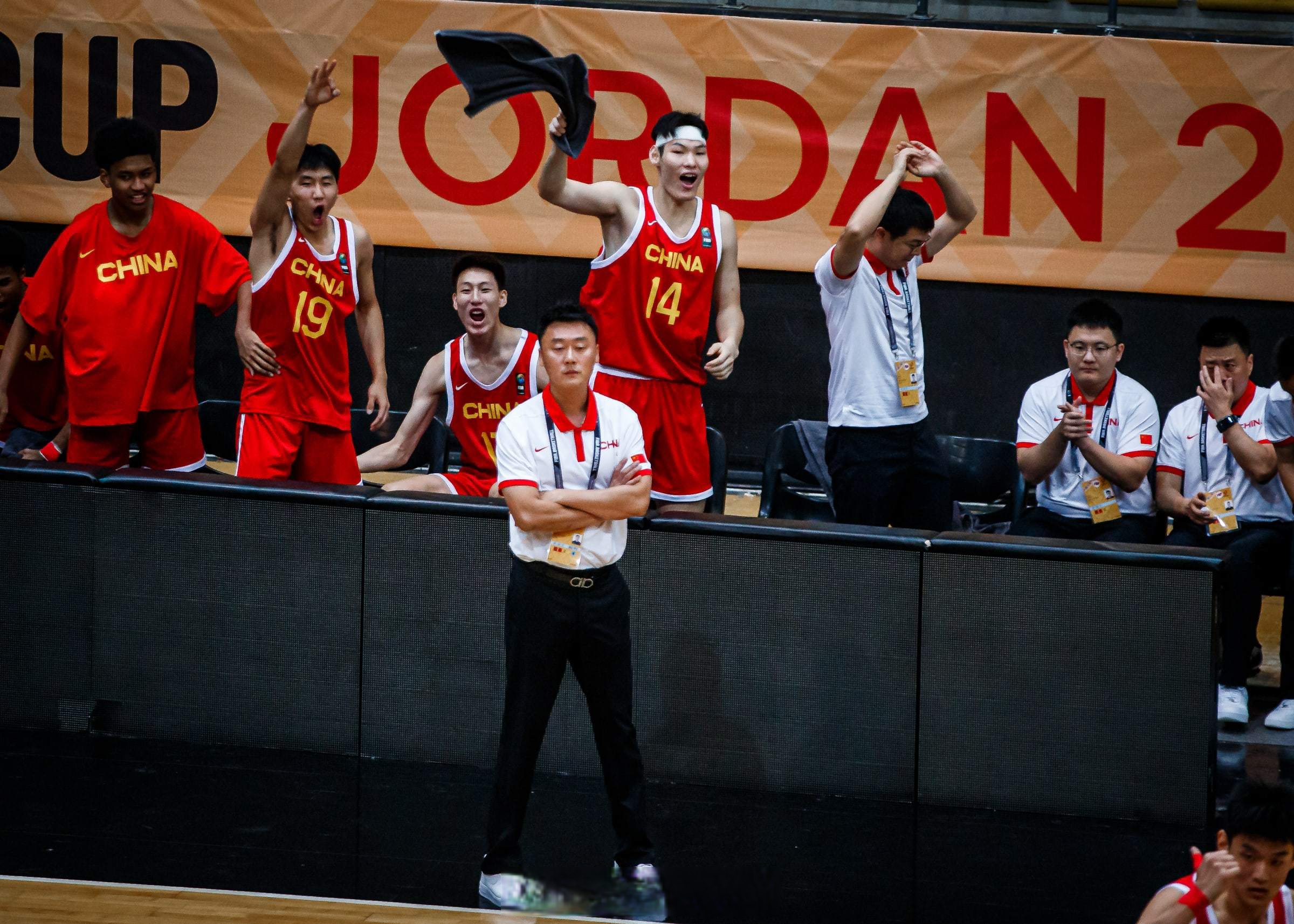 射击男团再掀热战,巅峰对决引人瞩目的简单介绍 射击男团再掀热战,巅峰对决引人瞩目的简单介绍