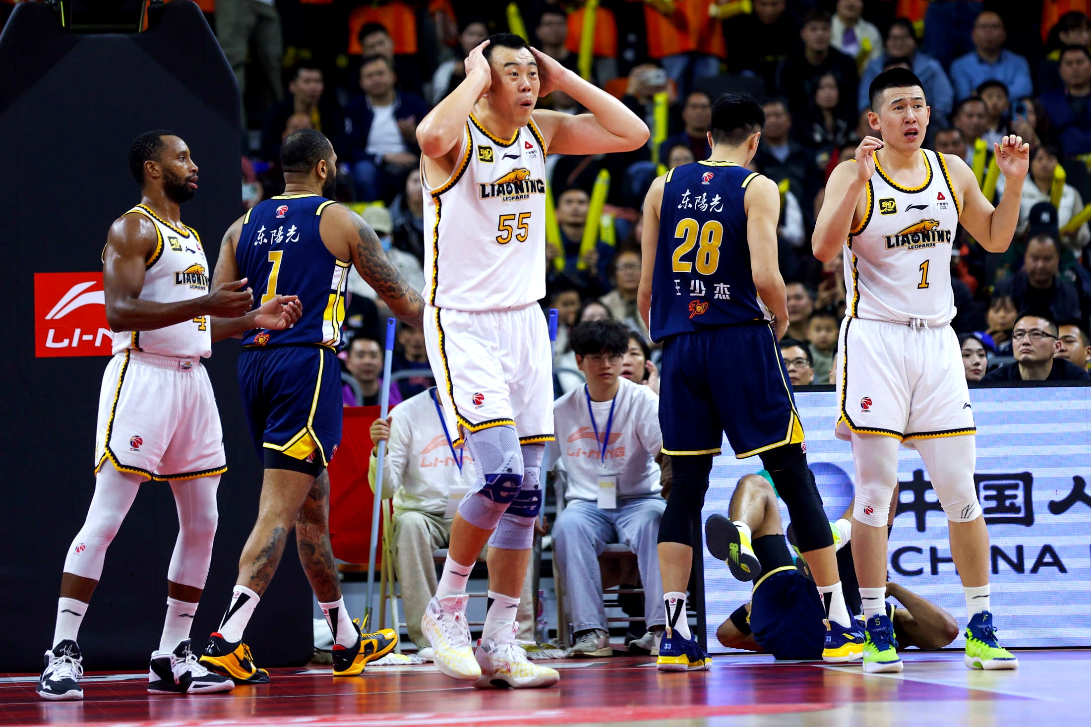 篮球联赛新赛季进展引人期待不已