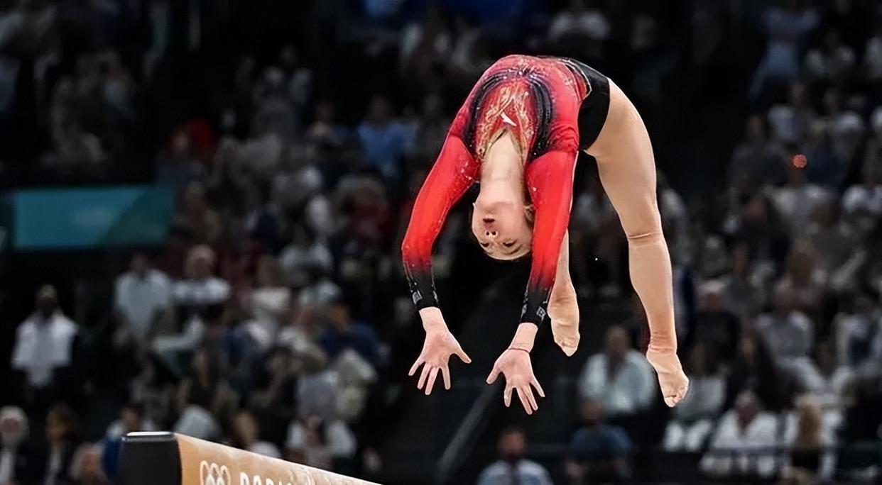 包含斯洛文尼亚游泳选手夺冠，实力雄厚的词条