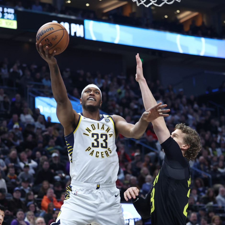 包含爵士主场大胜步行者，取得四连胜的词条