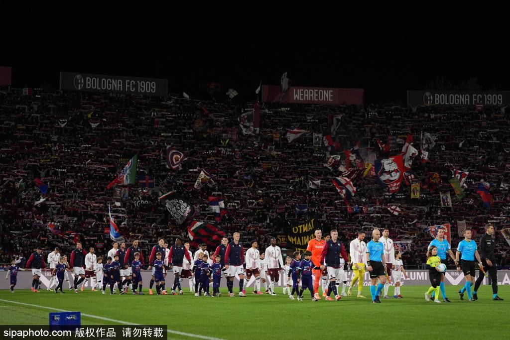 佛罗伦萨球迷在比赛中发生冲突，俱乐部立即作出处理的简单介绍