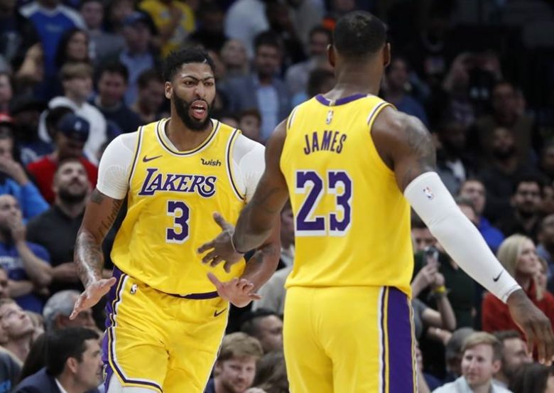 青岛队完胜公牛，浓眉哥关键制胜