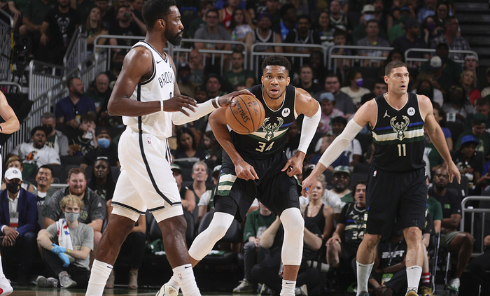 四川队鏖战山东队,字母哥高光表现的简单介绍 四川队鏖战山东队,字母哥高光表现的简单介绍