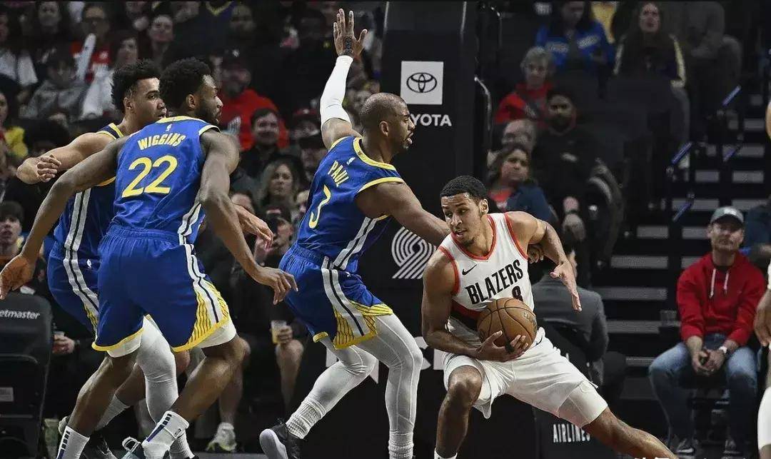 尼日利亚男篮碾压立陶宛男篮，克莱送出助攻