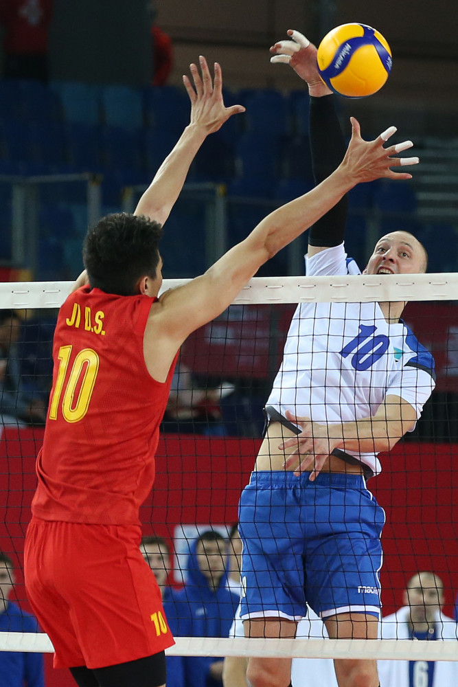 包含云南男篮告捷，击败劲敌迎来新胜利的词条