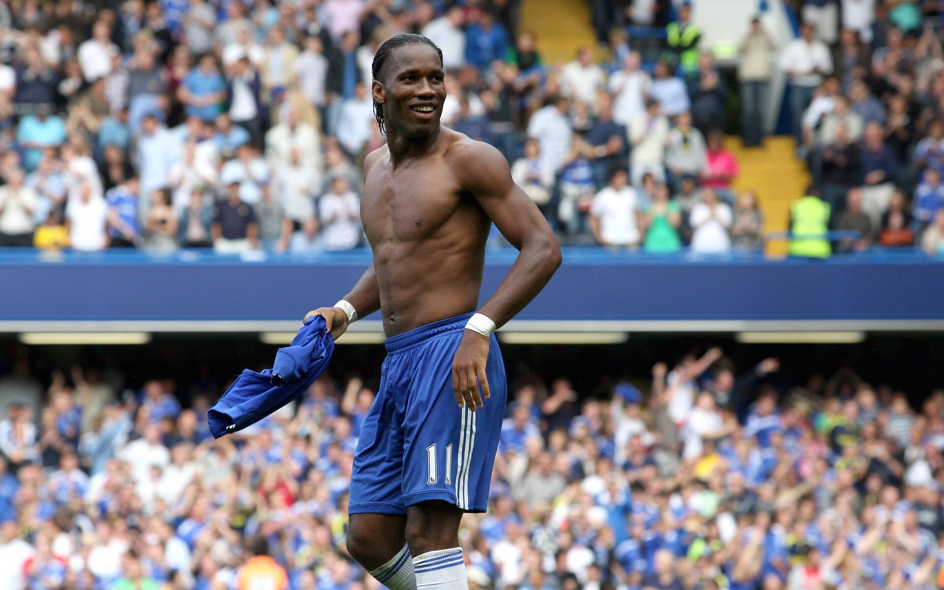 劳塔罗数据全面爆炸,智利对阵爱尔兰一役,见证新一代锋霸的诞生