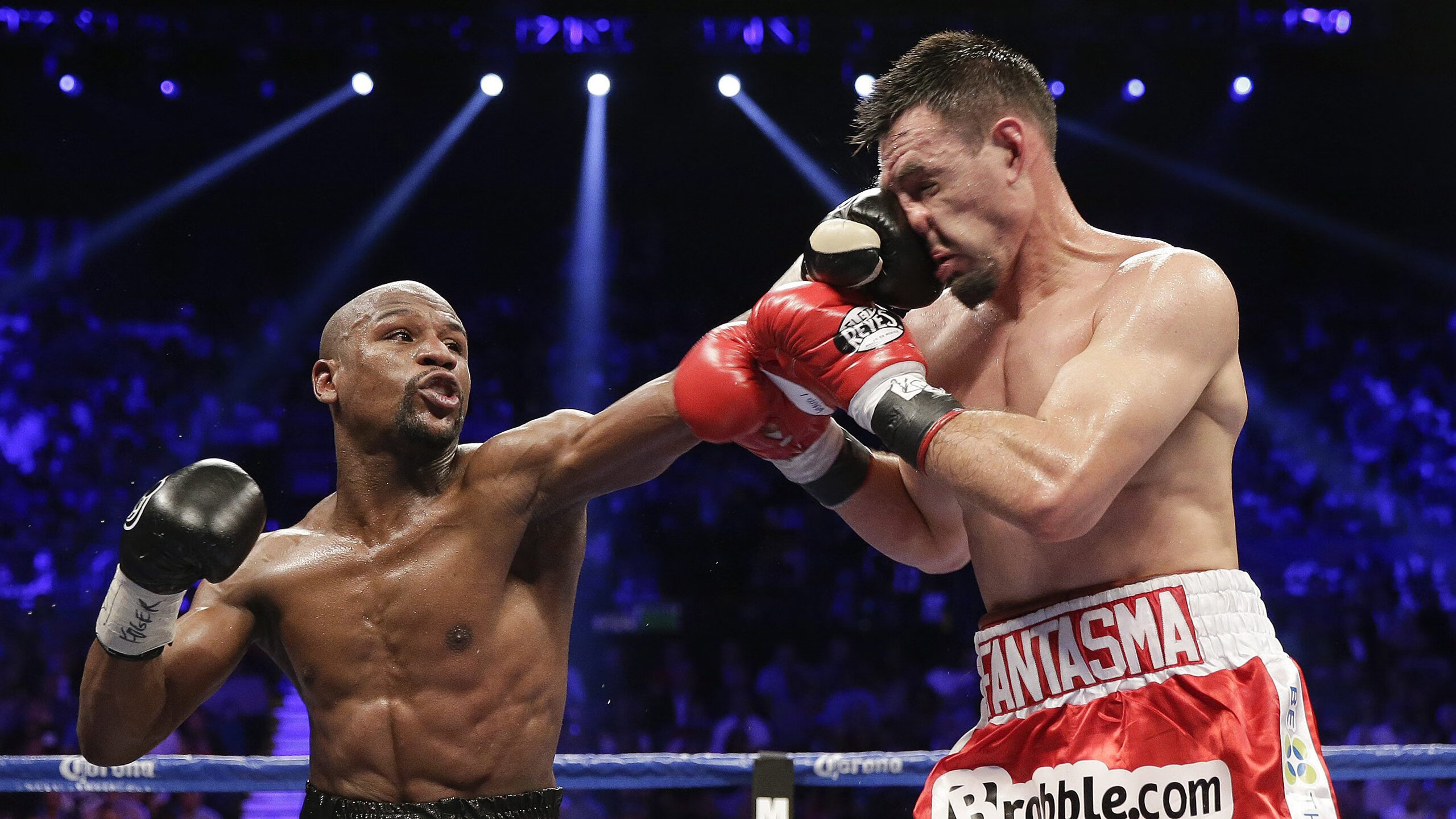 双重奏鸣，拜仁碾压里昂之夜，莫德里奇在别处高光独舞